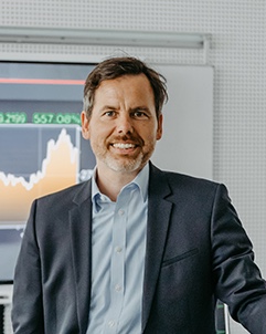 Prof. Dr. Elmar Lukas